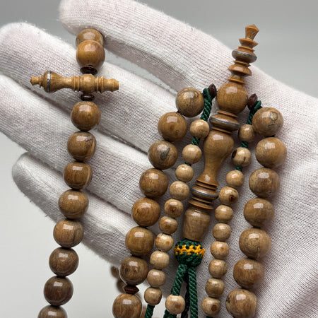 Tasbih Tijani Yusr Khor – Corail blanc, ficelle verte