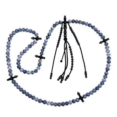 Vue grand angle – Tasbih misbah kourouss chapelet soufi subha tesbih yousrou khor marjane marjan mardiane tijani tidiane chadhili karkariya – Marjane bleu et Yusr noir