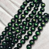 Gros plan perle – Tasbih misbah kourouss chapelet soufi subha tesbih yousrou khor marjane marjan mardiane tijani tidiane chadhili karkariya – Yusr Khor corail vert, ficelle verte