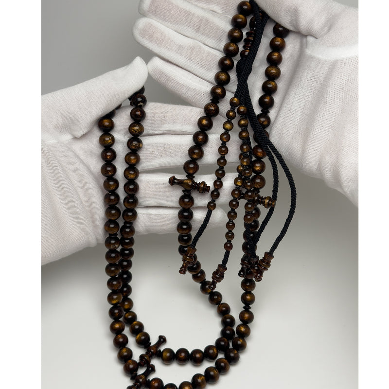 Tasbih Tijani in Yusr Khor 10 mm – Gold Coral, Black String | Kourous Artisanal 