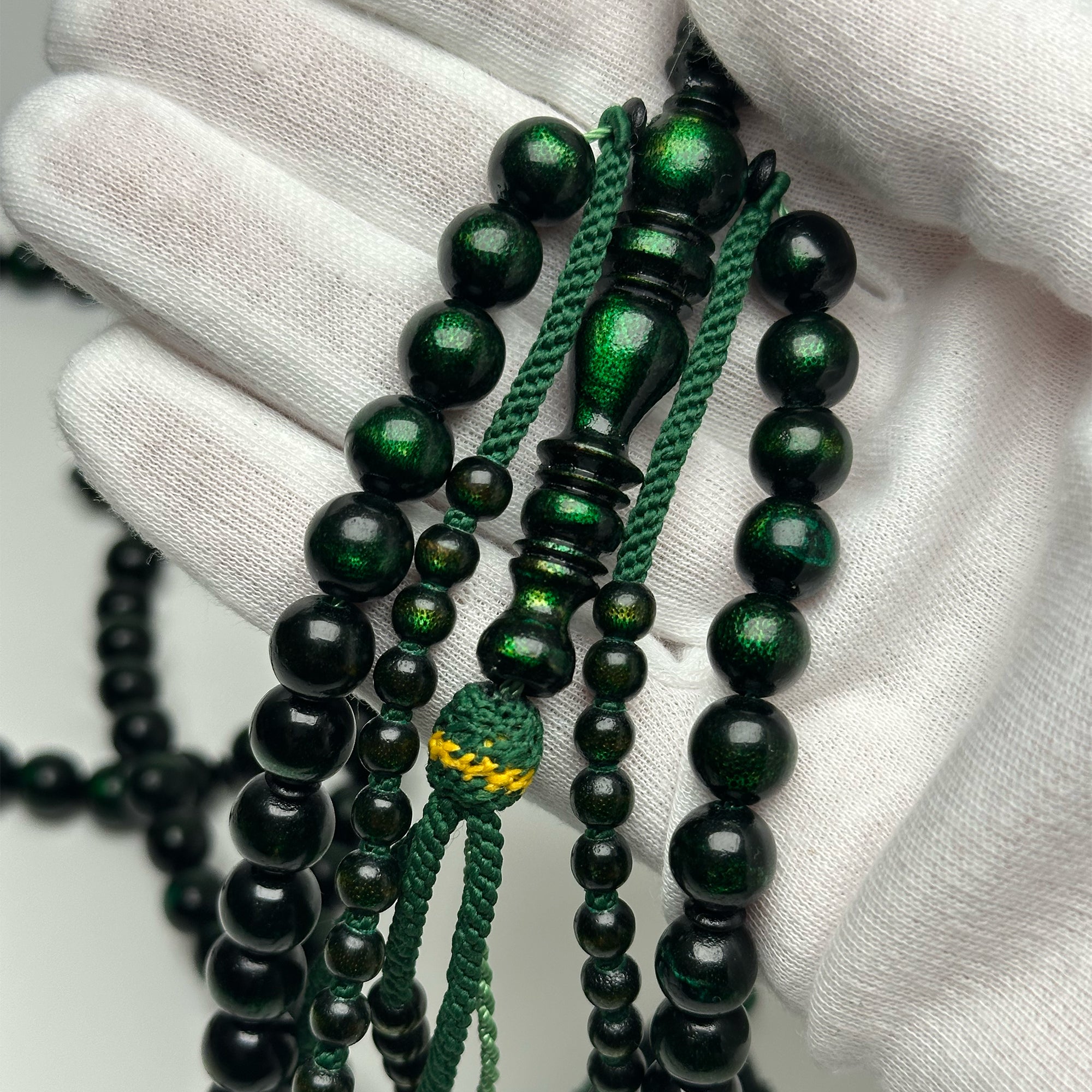 Tasbih Tijani en Yusr Khor 10 mm – Corail Vert, Ficelle Verte | Kourous Artisanal